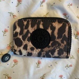 Kipling leopard wallet